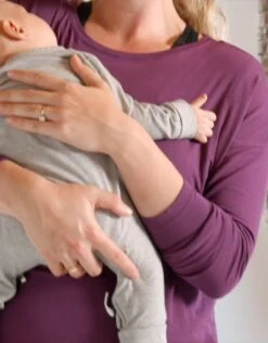 Seraphine Haut Grossesse Et Allaitement En Modal – Violine -Seraphine 1196570506 5b2cc58a333c75252c8381c2b6235751ab0a307826571db5422e2b6c046488ff d 640