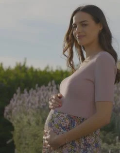 Seraphine Robe Longue Grossesse Et Allaitement à Fleurs Rose Poudré -Seraphine 1656695109 36ec90cd5079a469a8bbf8cf9f7bf53cabed761fef1652b6550b696407478e68 d 640