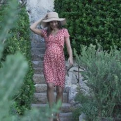 Seraphine Robe Grossesse Et Allaitement à Imprimé Floral - Rouge -Seraphine 774749764 b840bffa805050521fb37f4229a5aa3e8c42df67dac3f2671b76f465e1f83ec7 d 640