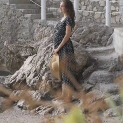 Seraphine Robe Grossesse Longue Portefeuille -Seraphine 774751214 4a2947f38538b46a47a1e1398a982b08a126a0f7a2cd059411559ac08f744ef2 d 640