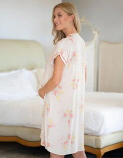 Seraphine Chemise De Nuit Vintage Florale De Maternité à Allaitement -Seraphine Asia Ecru 05 V1