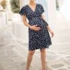 Seraphine Robe Grossesse Portefeuille à Fleurs – Bleu Marine -Seraphine Atara Navy 01 V3