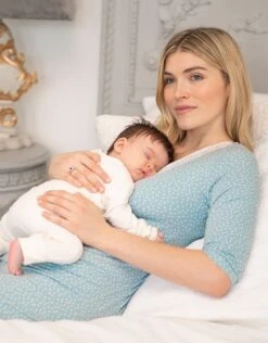 Seraphine Chemise De Nuit De Maternité à Allaitement Bordée De Dentelle Sauge Et à Pois Blancs -Seraphine Cerys Sage 04 V2