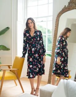 Seraphine Robe De Grossesse Mi-longue Noire à Motif Floral