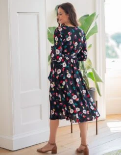 Seraphine Robe De Grossesse Mi-longue Noire à Motif Floral -Seraphine Daryl Floral 05 V4