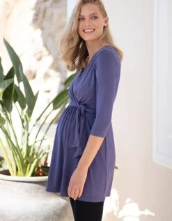 Seraphine Robe Tunique Cache-cœur En Jersey Bleu De La Grossesse à L'allaitement -Seraphine Enola Navy 03 V1