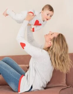 Seraphine Pulls Mama Et Mini En Coton – Motif Cœur Rouge -Seraphine Felix GreyHeart 04 V3