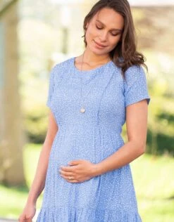Seraphine Robe Grossesse Et Allaitement à Volants Imprimé Pois – Bleu -Seraphine Genevie Blue V2 03