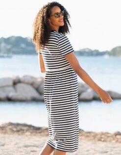 Seraphine Robe T-shirt Smockée Grossesse Et Allaitement Mi-longue Rayée Bleu Marine Et Blanche -Seraphine Greyson NavyWhtStripe 05 V3