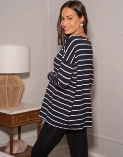 Seraphine Haut Grossesse Et Allaitement Décontracté – À Rayures -Seraphine Jasleen NavyEcru 05 V1