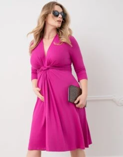 Seraphine Robe De Grossesse Curve Soulignée D’un Nœud Sur Le Devant, Rose Fuchsia -Seraphine Joelle Fuchsia 03 V2