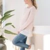Seraphine Pull En Tricot Rose De Grossesse à Allaitement Avec Sous-chemise En Dentelle -Seraphine Kali Blush 01 V1