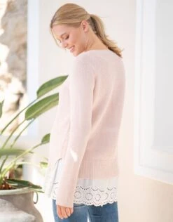 Seraphine Pull En Tricot Rose De Grossesse à Allaitement Avec Sous-chemise En Dentelle -Seraphine Kali Blush 05 V1