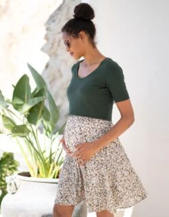 Seraphine Robe De Grossesse à Allaitement Vert Kaki à Imprimé Petites Fleurs Avec Haut -Seraphine Nessa KhakiFloral 04 1