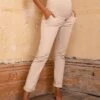 Seraphine Pantalon De Grossesse Chino Bandeau Taille Haute - Sable -Seraphine Olga Sand 01 V2