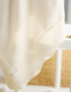 Seraphine Couverture Gaufrée Pour Bébé – Gris Beige -Seraphine Toby Ecru 03 V1