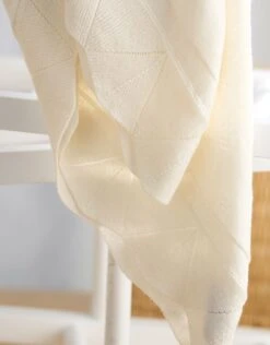 Seraphine Couverture Gaufrée Pour Bébé – Gris Beige -Seraphine Toby Ecru 04 V1