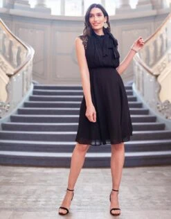 Seraphine Robe De Cocktail Grossesse Col Cravate – Noir -Seraphine galina black 03