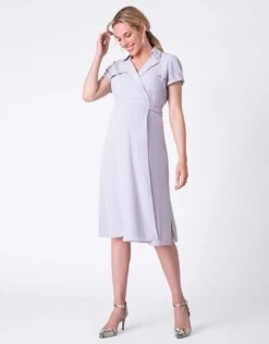 Seraphine Robe Grossesse Portefeuille Style Trench – Bleu Ciel -Seraphine isadora sky 03